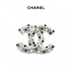 Брошь Chanel черный и жемчуг
