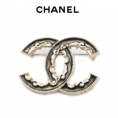 Брошь Chanel черная