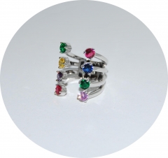Кольцо с разноцветными камнями