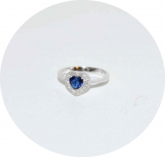 Кольцо Сердечко с синим камнем