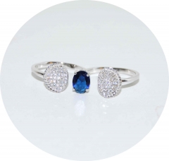 Кольцо на два пальца с синим камнем