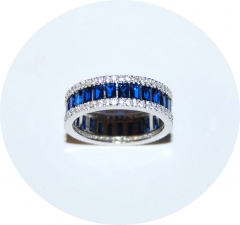 Кольцо серебряное с синими камнями