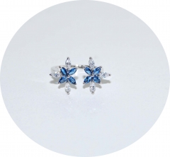 Кольцо с кристаллами синее с белым