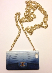 Чехол сумочка Chanel для iPhone 5 голубой